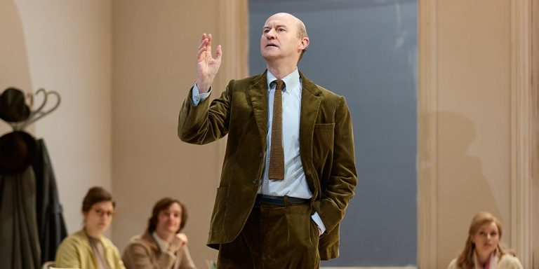 Mark Gatiss The Motive And The Cue